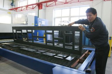 航天200廠引進(jìn)激光切割機(jī)，生產(chǎn)能力躍升新臺(tái)階